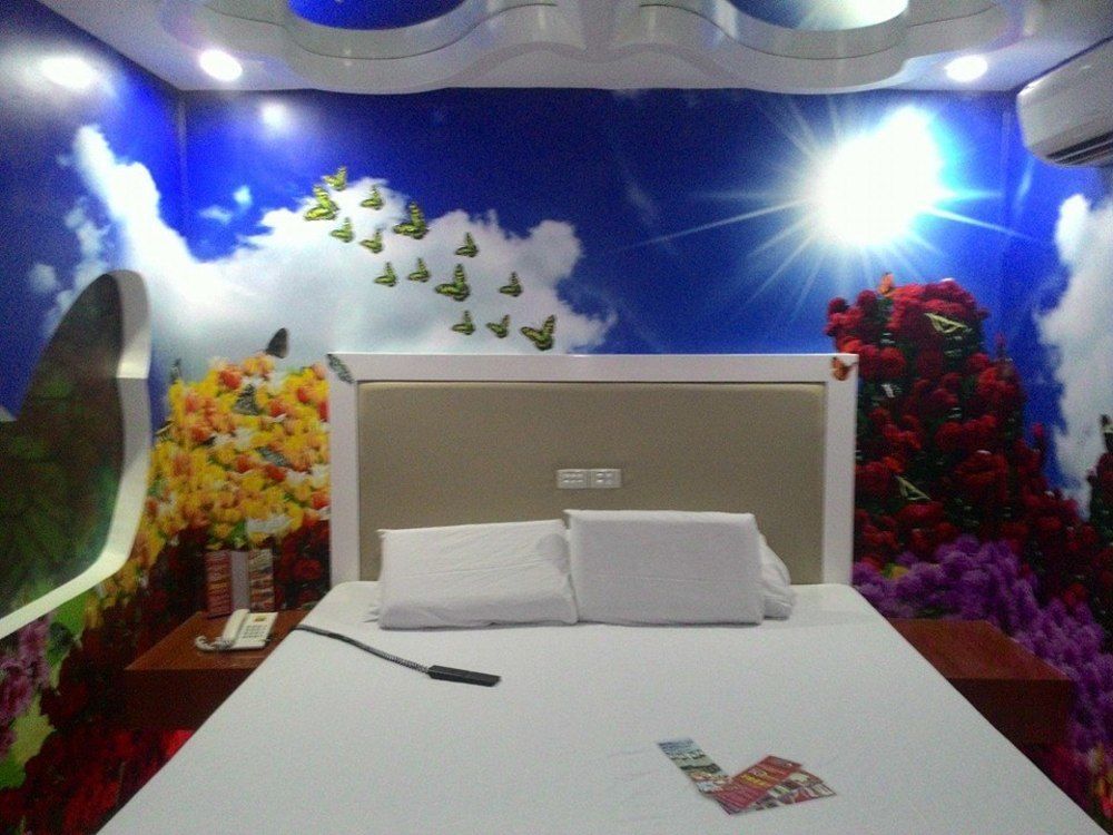 Hotel Sogo Pasay Wood Street Luaran gambar